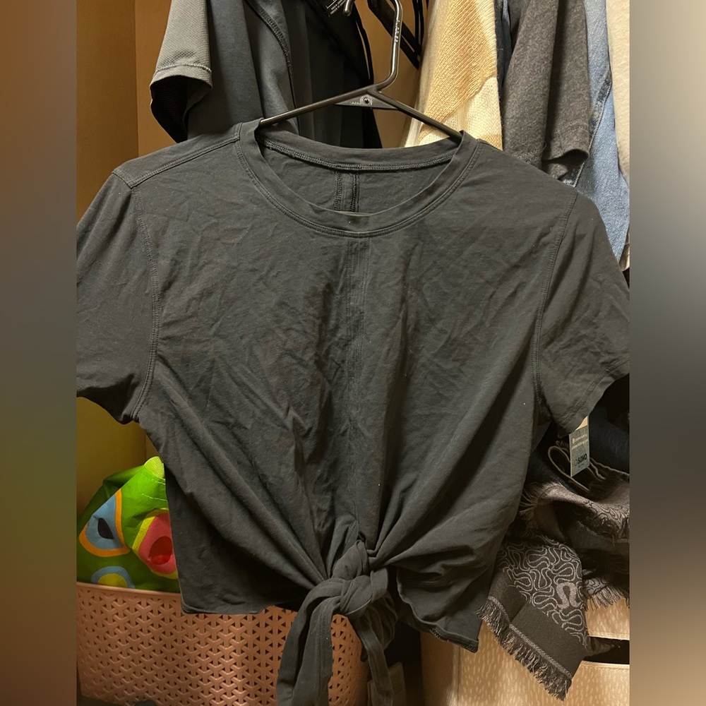 Lululemon tie top, bundle and save!!